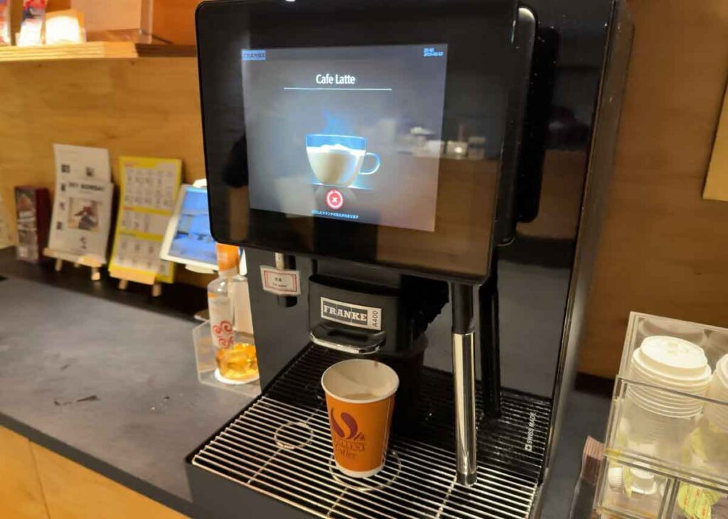 ロビーのコーヒーマシン